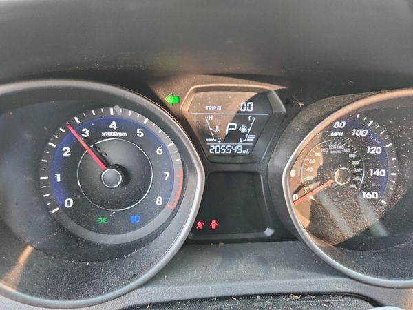 2016 HYUNDAI ELANTRA