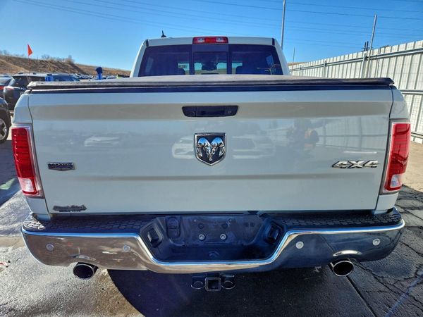 2016 RAM 1500 LARAMIE CREW CAB 4X4