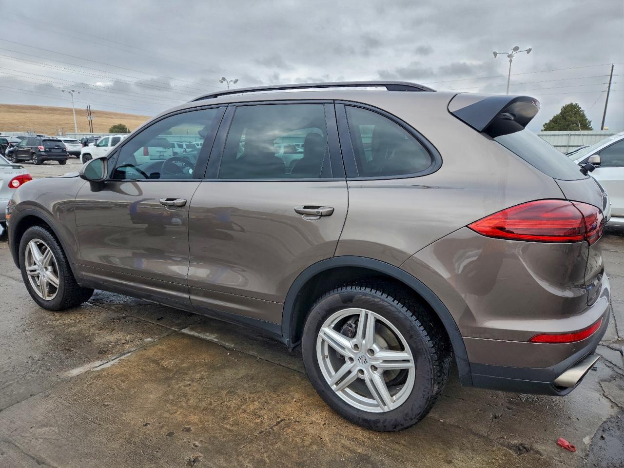 2016 PORSCHE CAYENNE