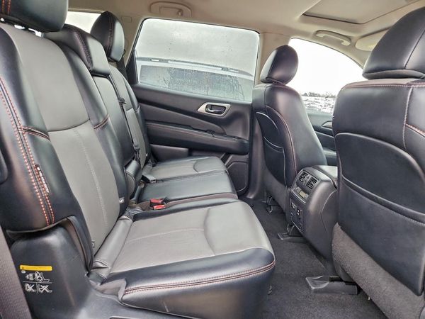 2020 NISSAN PATHFINDER SL