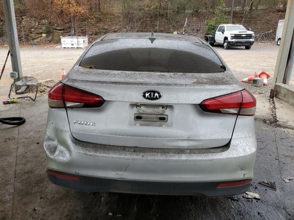 2018 KIA FORTE LX Base