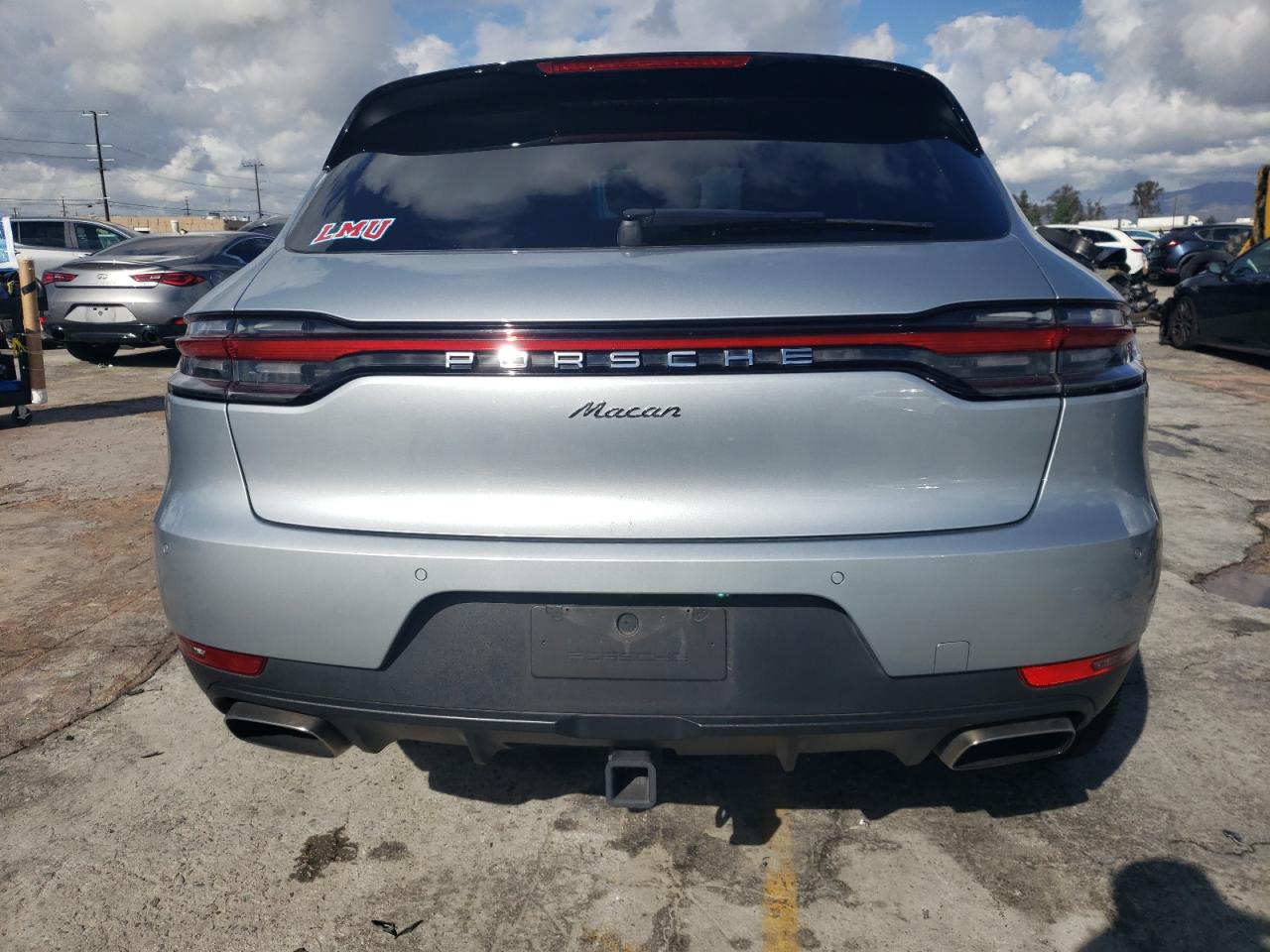 2020 PORSCHE MACAN