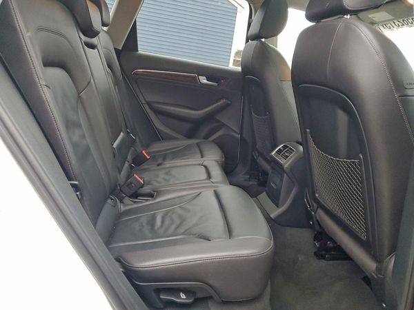 2017 AUDI Q5 quattro Premium