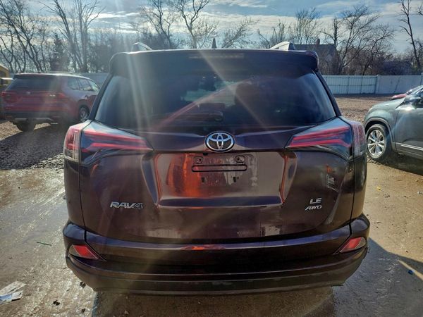 2018 TOYOTA RAV4 LE