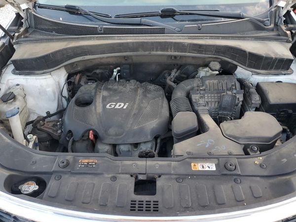 2015 KIA SORENTO GL — Engine bay