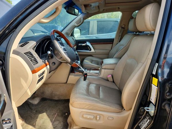 2014 TOYOTA LAND CRUIS VX — DENT