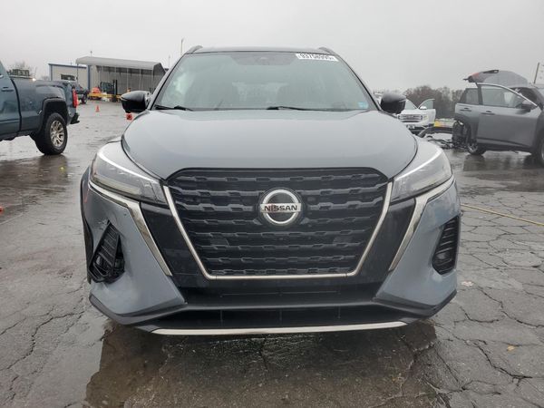 2021 NISSAN KICKS