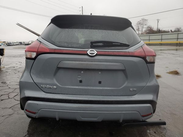 2021 NISSAN KICKS