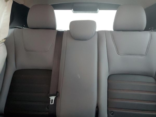 2021 NISSAN KICKS