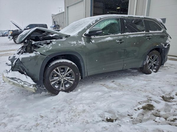 2018 TOYOTA HIGHLANDER LE/LE Plus