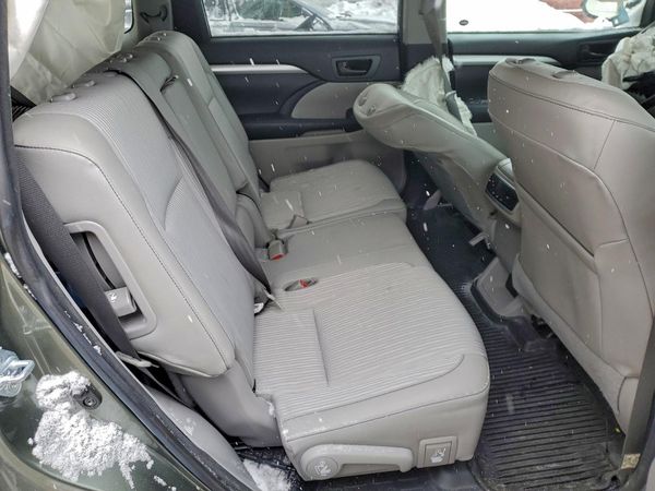 2018 TOYOTA HIGHLANDER LE/LE Plus