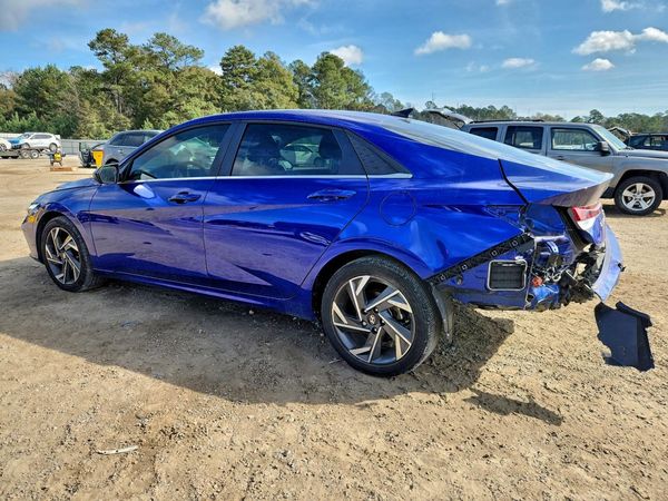2024 HYUNDAI ELANTRA