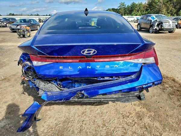 2024 HYUNDAI ELANTRA