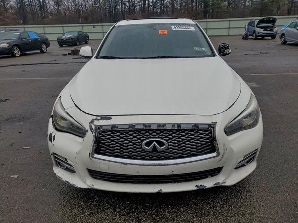 2017 INFINITI Q50