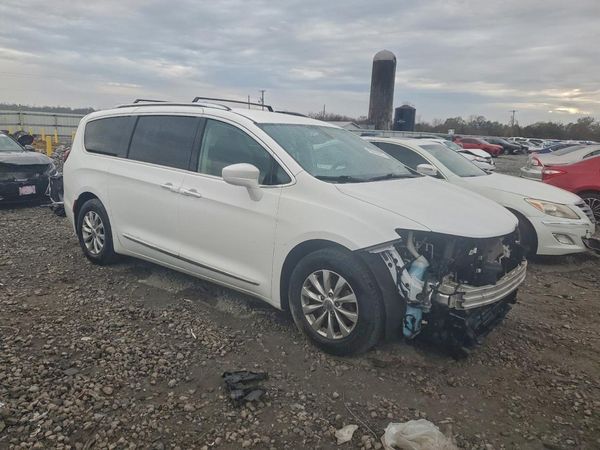 2019 CHRYSLER PACIFICA