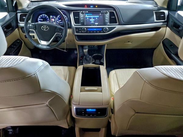 2018 TOYOTA HIGHLANDER