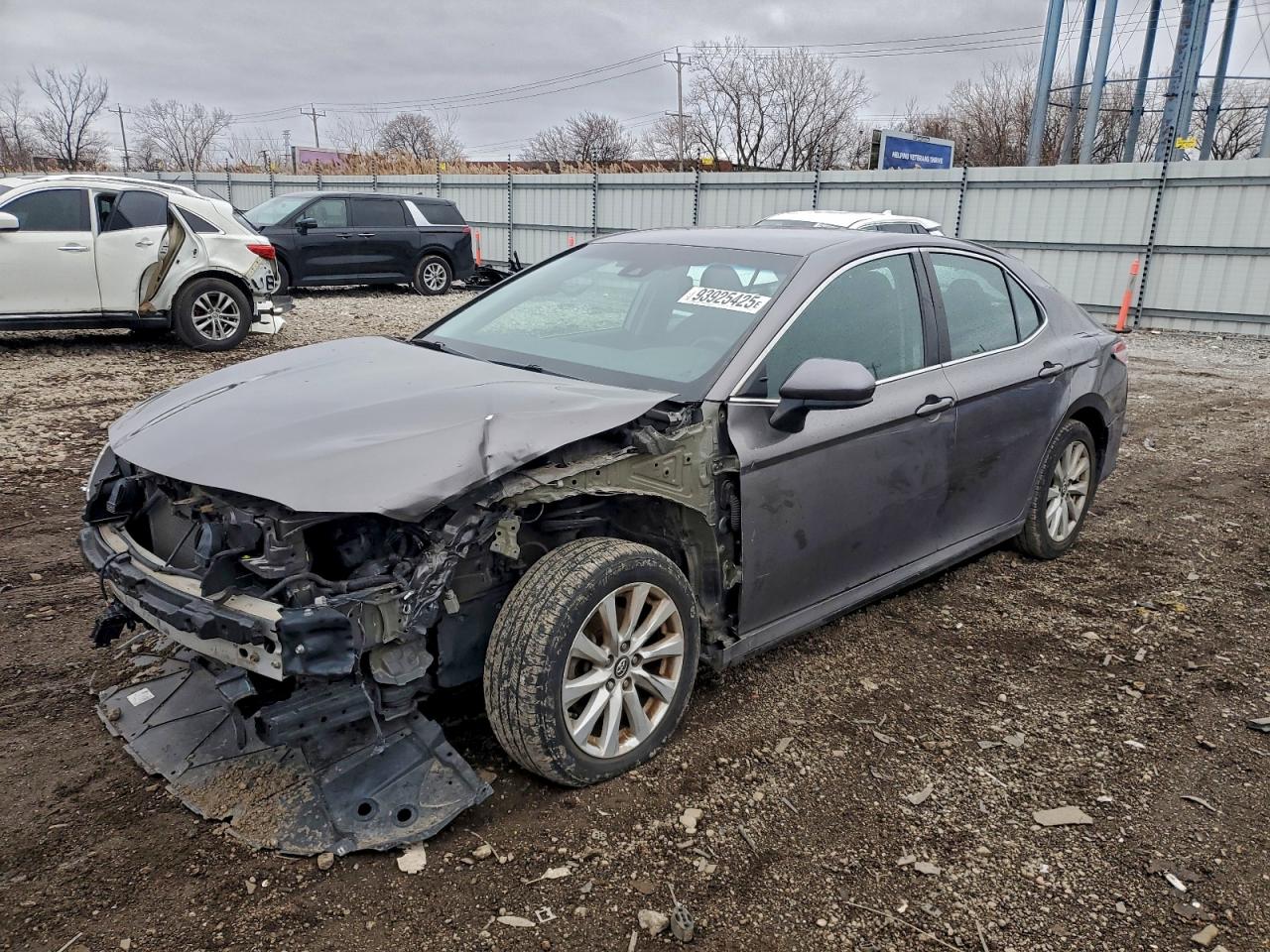 2018 TOYOTA CAMRY