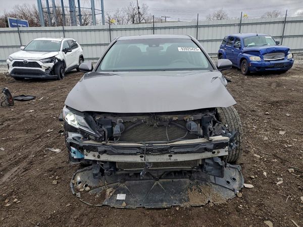 2018 TOYOTA CAMRY