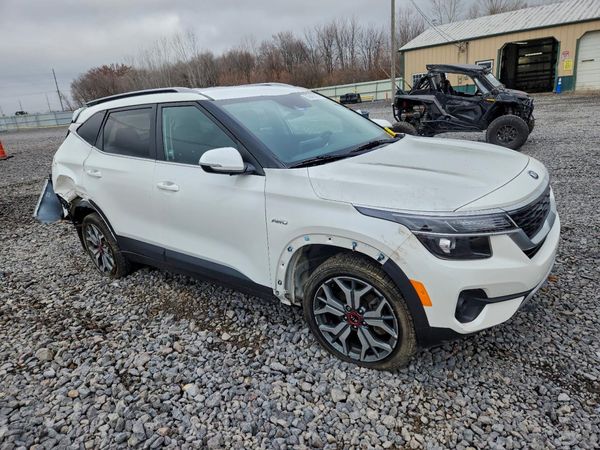 2021 KIA SELTOS S