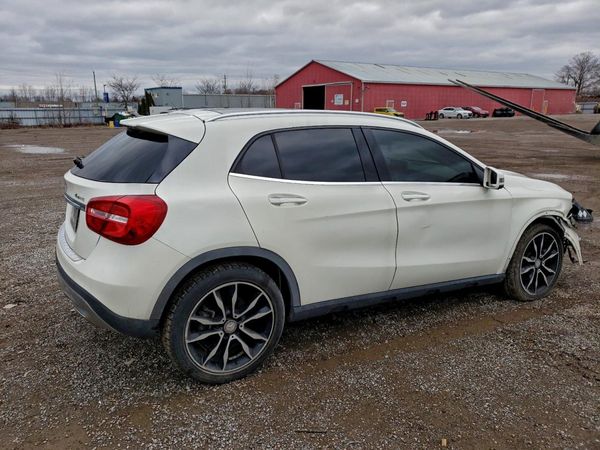 2016 MERCEDES-BENZ GLA GLA250-4M
