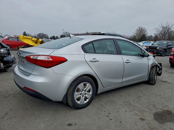 2016 KIA FORTE GL (Middle-Low Grade)