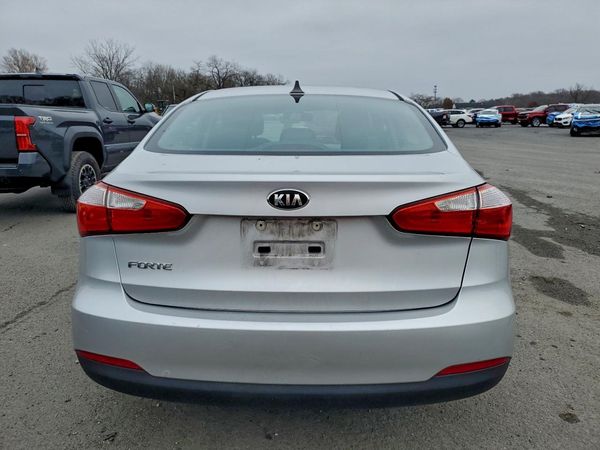 2016 KIA FORTE GL (Middle-Low Grade)