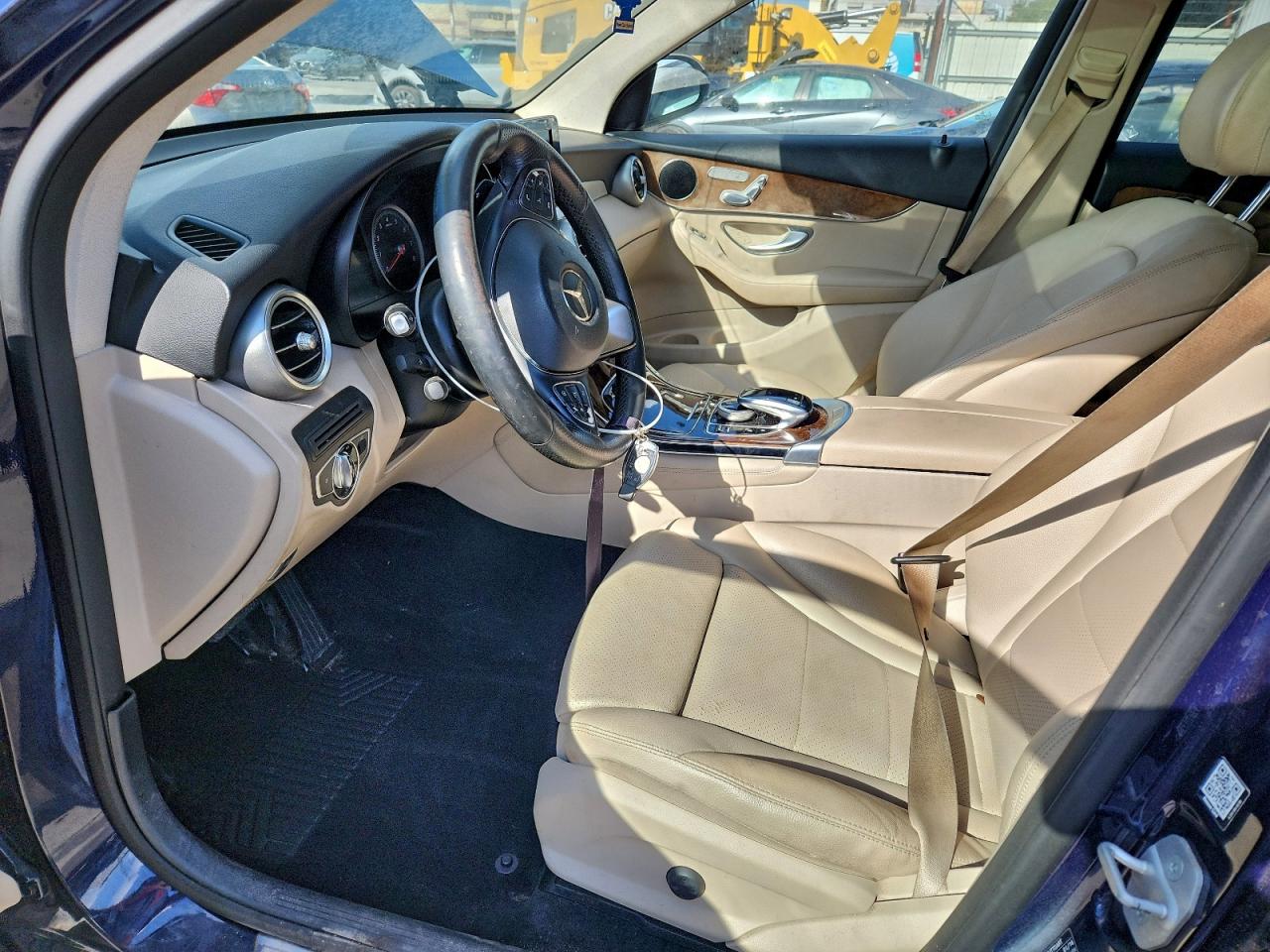 2016 MERCEDES-BENZ GLC GLC300