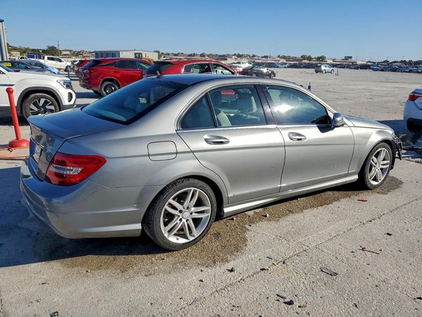 2014 MERCEDES-BENZ C
