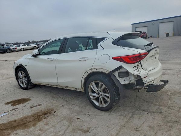 2017 INFINITI QX30