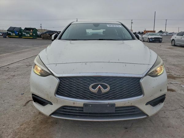 2017 INFINITI QX30
