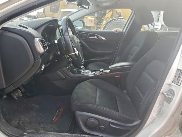 2017 INFINITI QX30