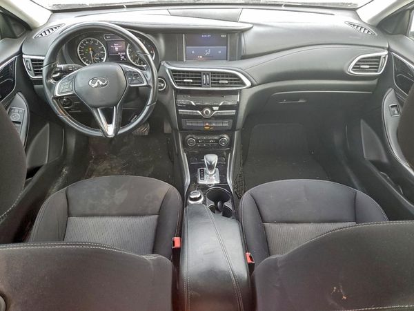2017 INFINITI QX30