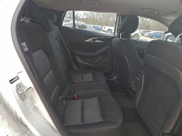 2017 INFINITI QX30