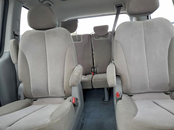 2014 KIA SEDONA GL