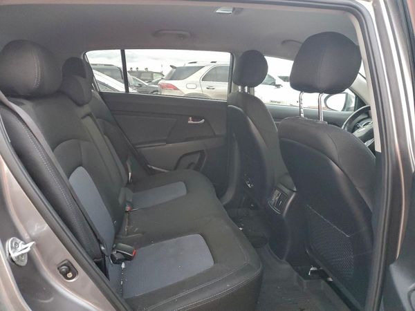 2015 KIA SPORTAGE GL - Middle-low