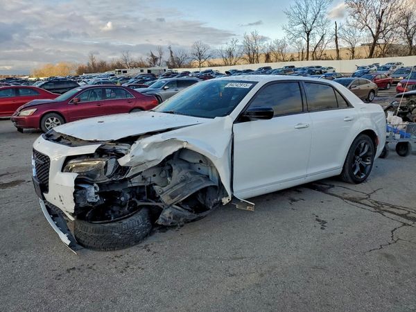 2020 CHRYSLER 300