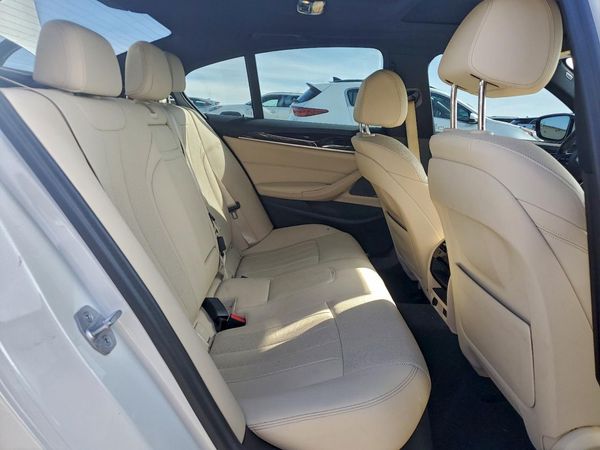 2023 BMW 530