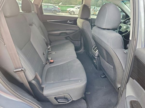2019 KIA SORENTO L, LX, S