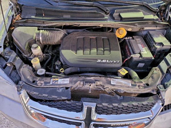 2014 DODGE GRAND CARAVAN SE