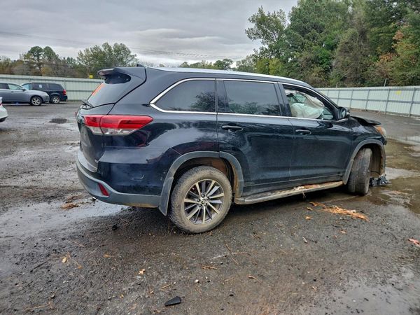 2017 TOYOTA HIGHLANDER