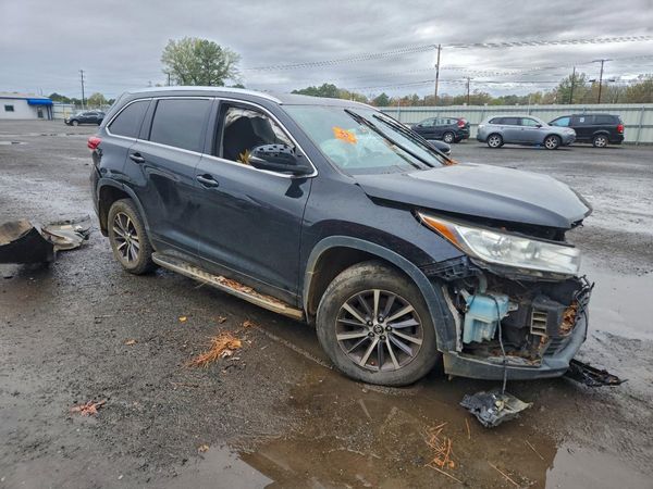 2017 TOYOTA HIGHLANDER