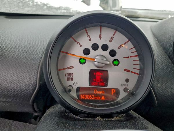 2014 MINI COOPER