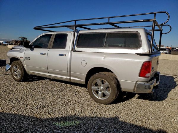 2016 RAM 1500 SLT QUAD CAB 4X4