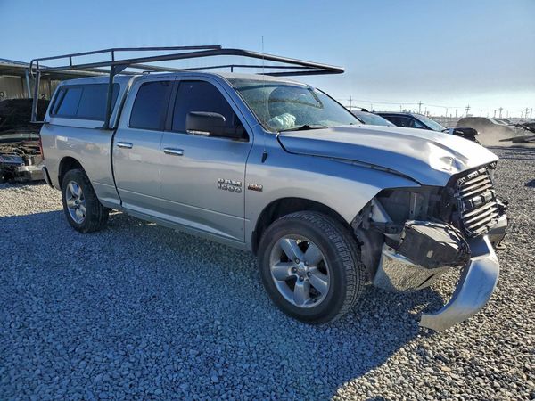 2016 RAM 1500 SLT QUAD CAB 4X4