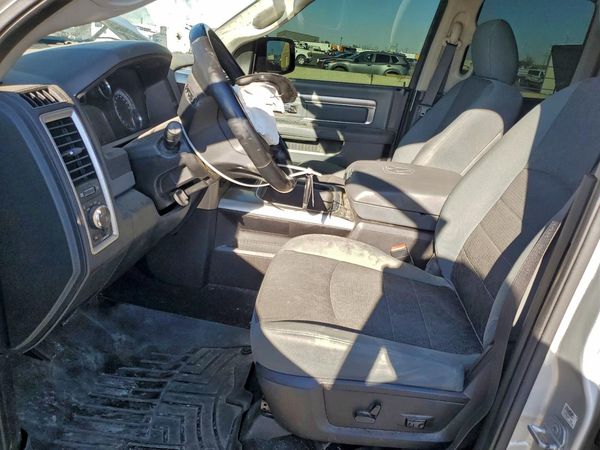 2016 RAM 1500 SLT QUAD CAB 4X4