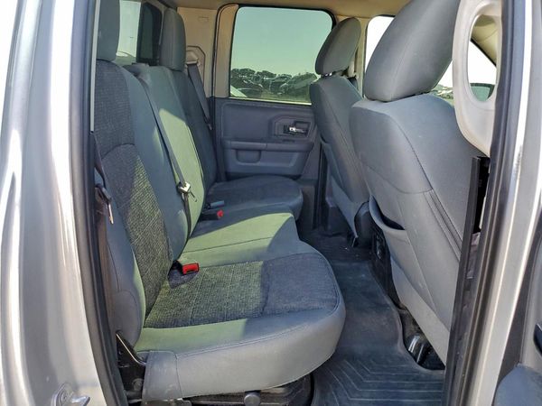 2016 RAM 1500 SLT QUAD CAB 4X4