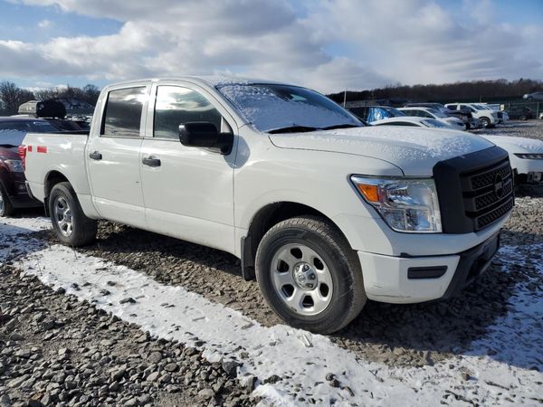 2022 NISSAN TITAN