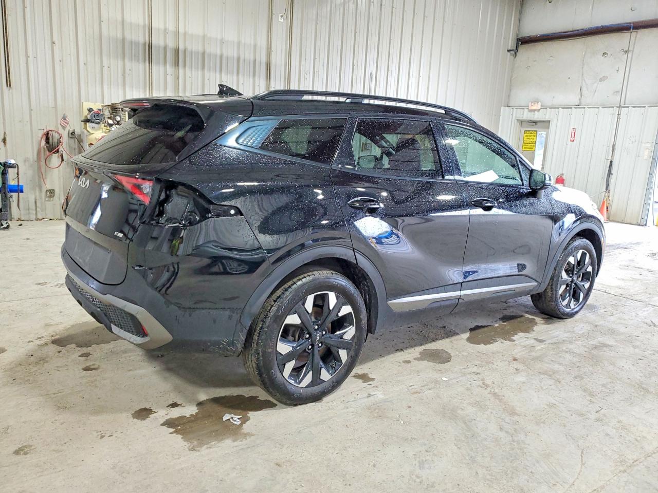 2023 KIA SPORTAGE X-LINE