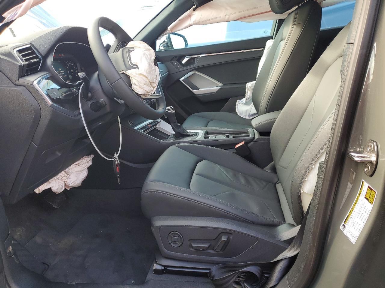 2025 AUDI Q3 S Line quattro Premium