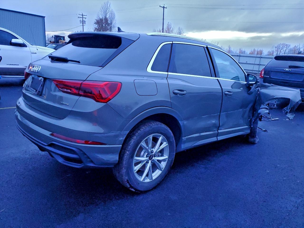 2025 AUDI Q3 S Line quattro Premium